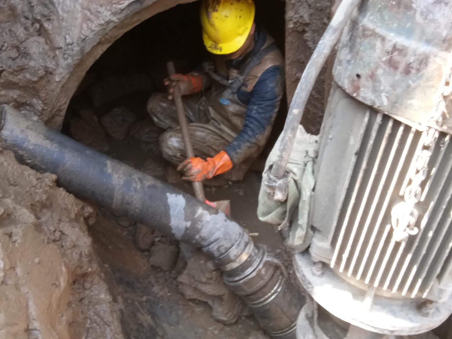 九龙湖管道清淤