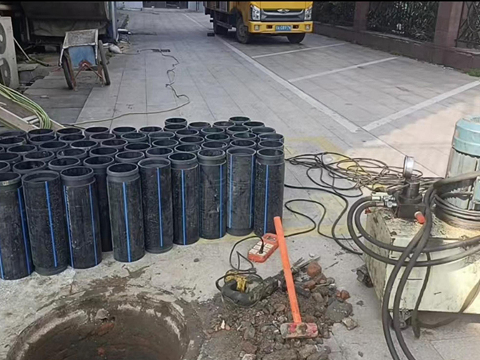 九龙湖PE置换管厂家 DN315置换管 非开挖管短管置换